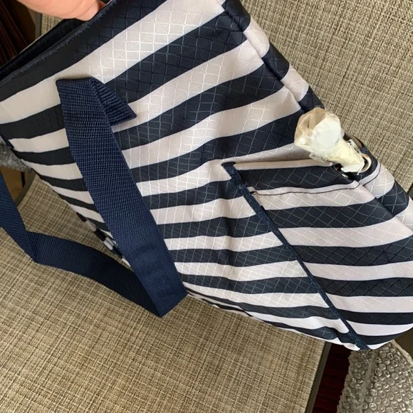 Thirty one- New Day Tote. New tote!! Never used!!! - Picture 3 of 3